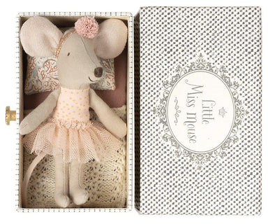 Maileg Maileg Dance Mouse in Daybed - Little Sister - Pearls & Swines