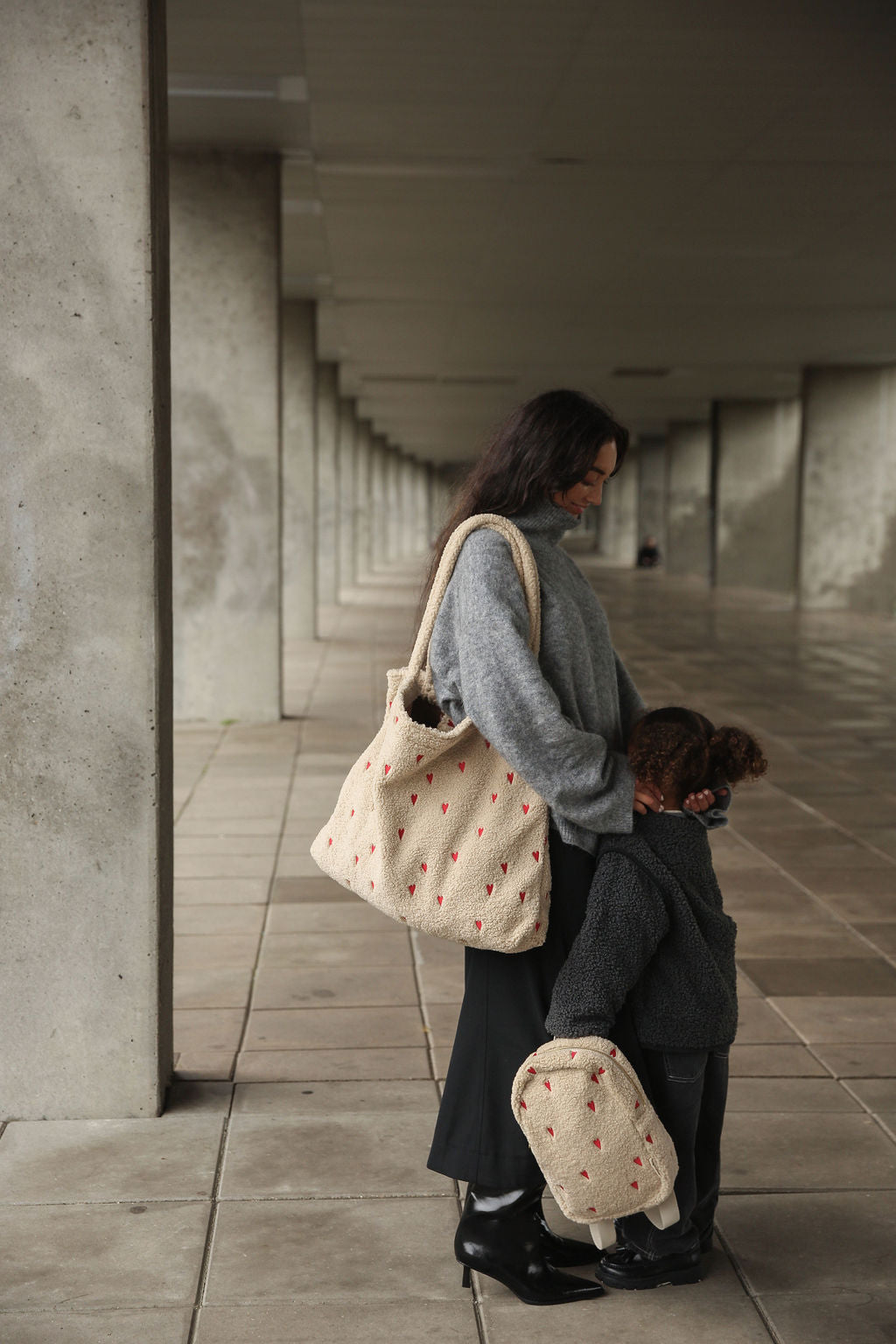 Pearls & Swines Studio Noos - Teddy Mom bag - Ecru Hearts - Pearls & Swines