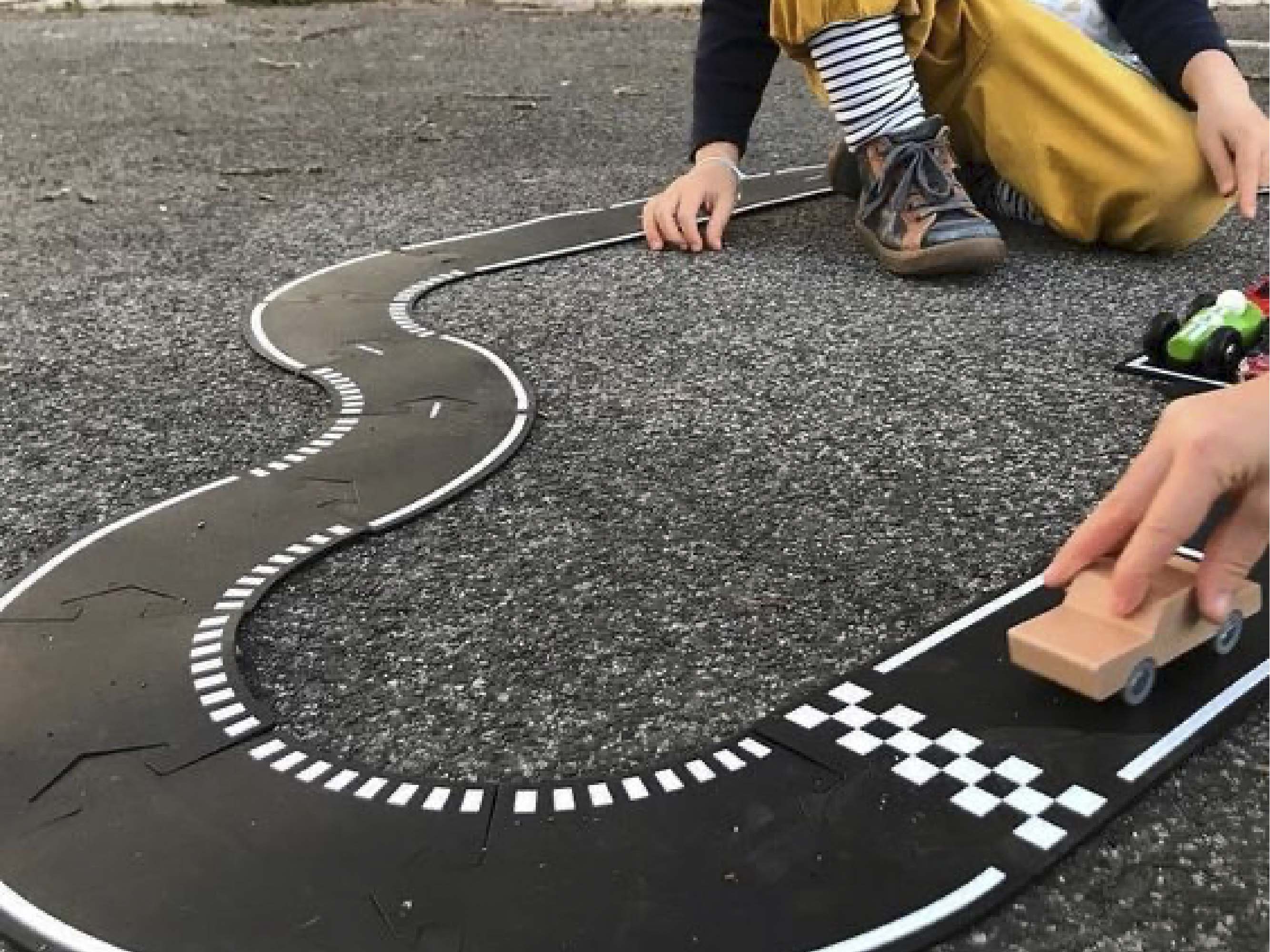 Waytoplay Waytoplay - Grand Prix - 24 Race tracks - Pearls & Swines