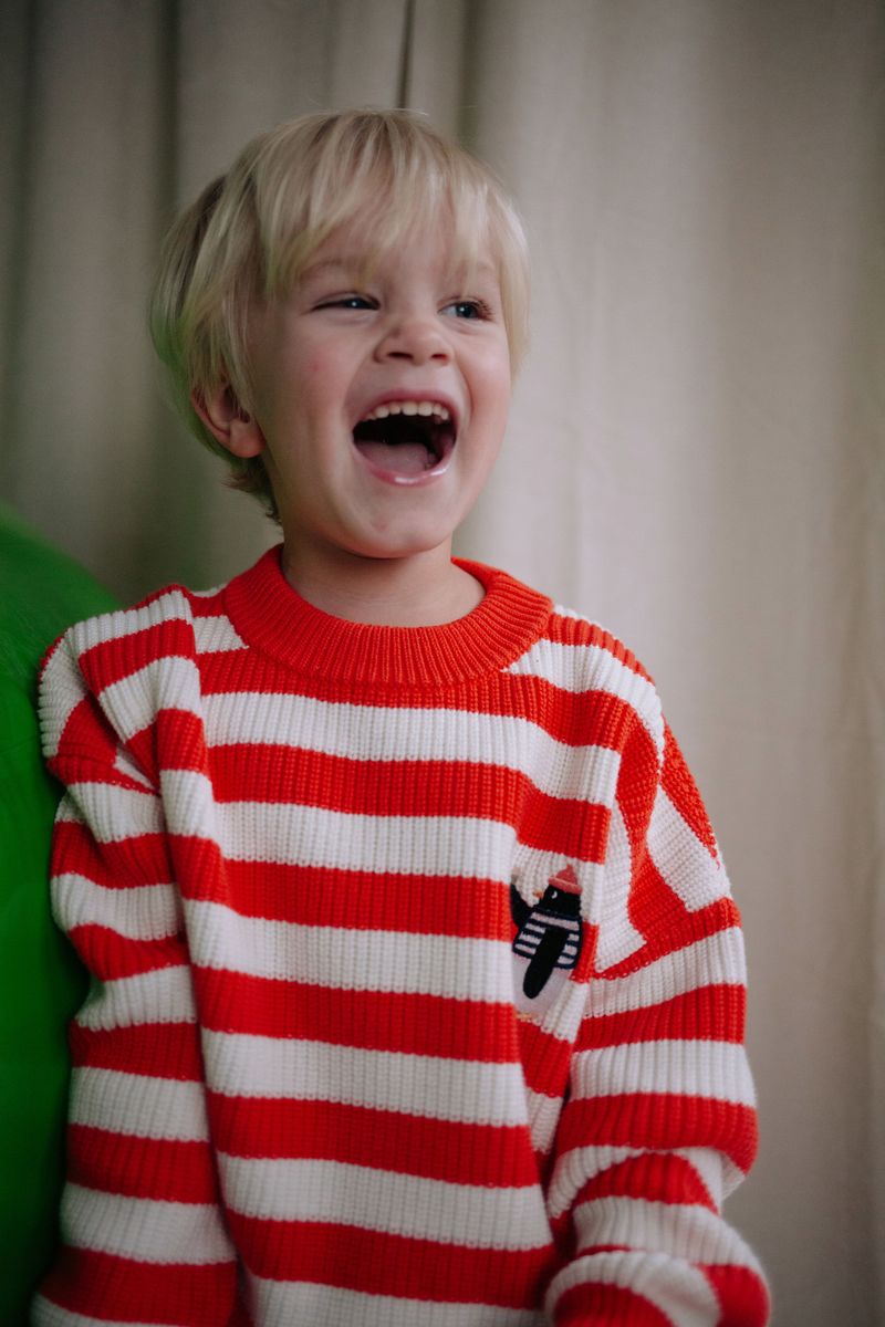 Daily Brat Daily Brat - Pinquin Knitted Sweater - Pearls & Swines