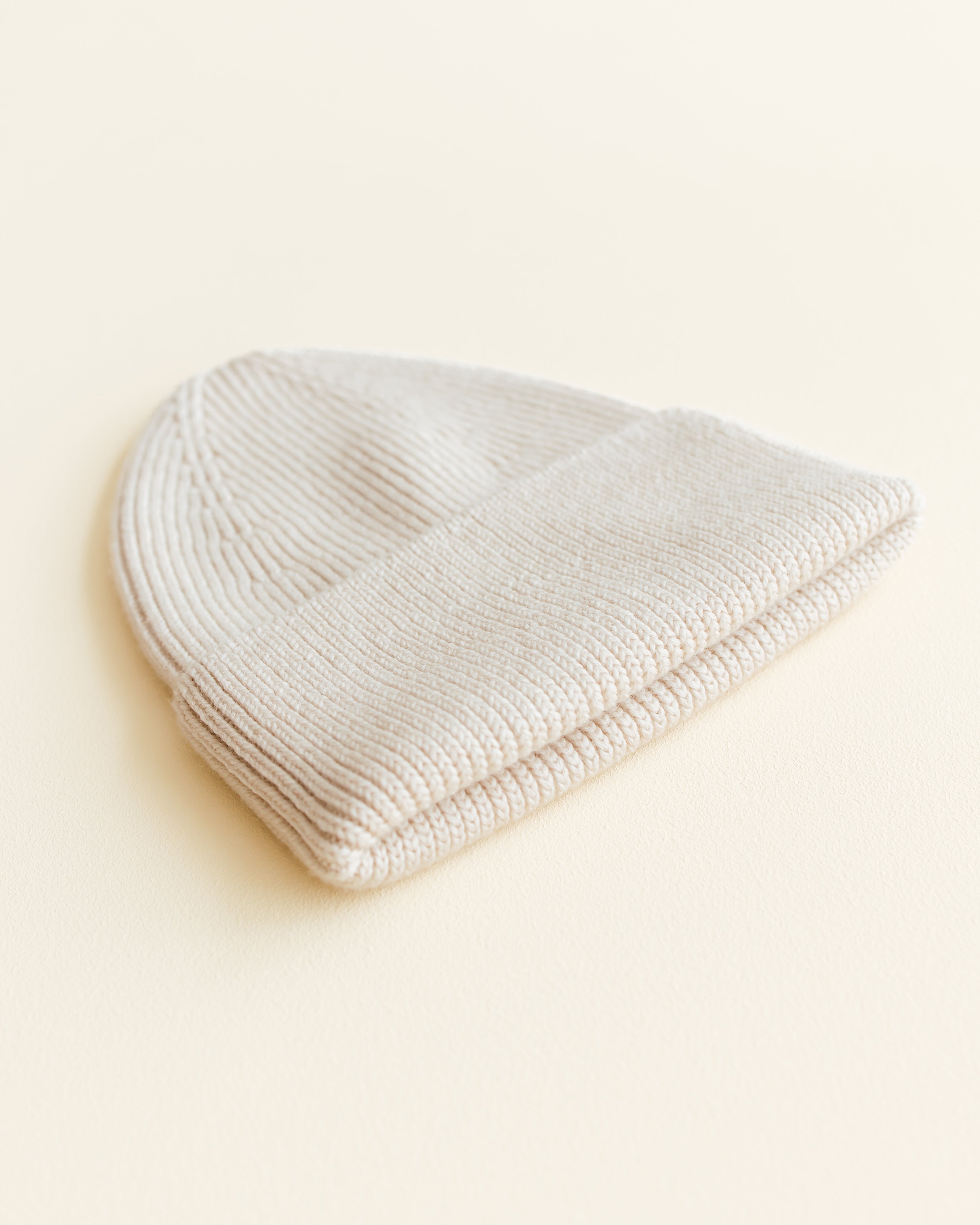 Hvid Hvid - Beanie Fonzie Newborn - Cream - Pearls & Swines