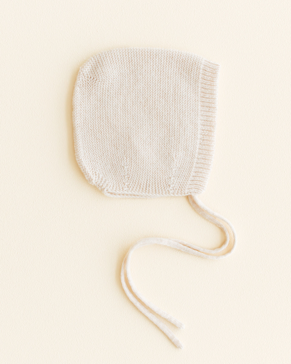 Hvid Hvid - Bonnet Newborn - Cream - Pearls & Swines