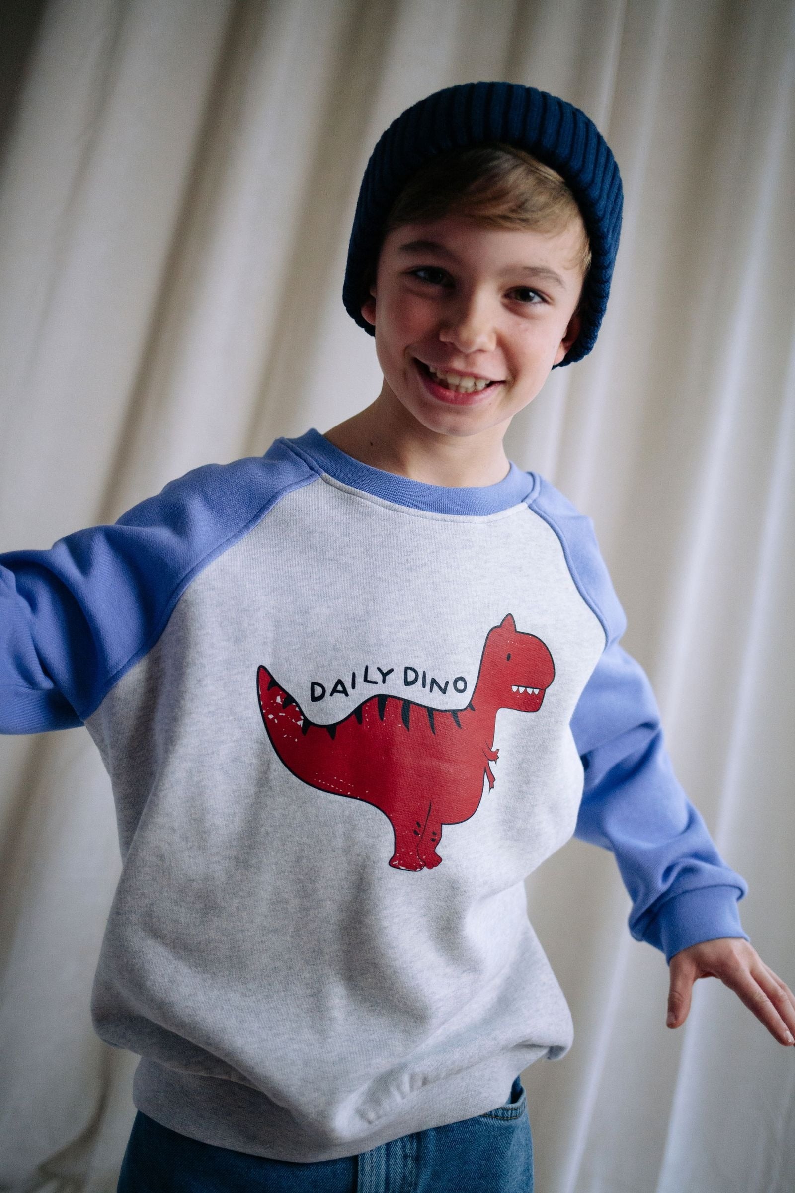 Daily Brat Daily Brat - Daily Sweater Dino - Daily Grey - Pearls & Swines