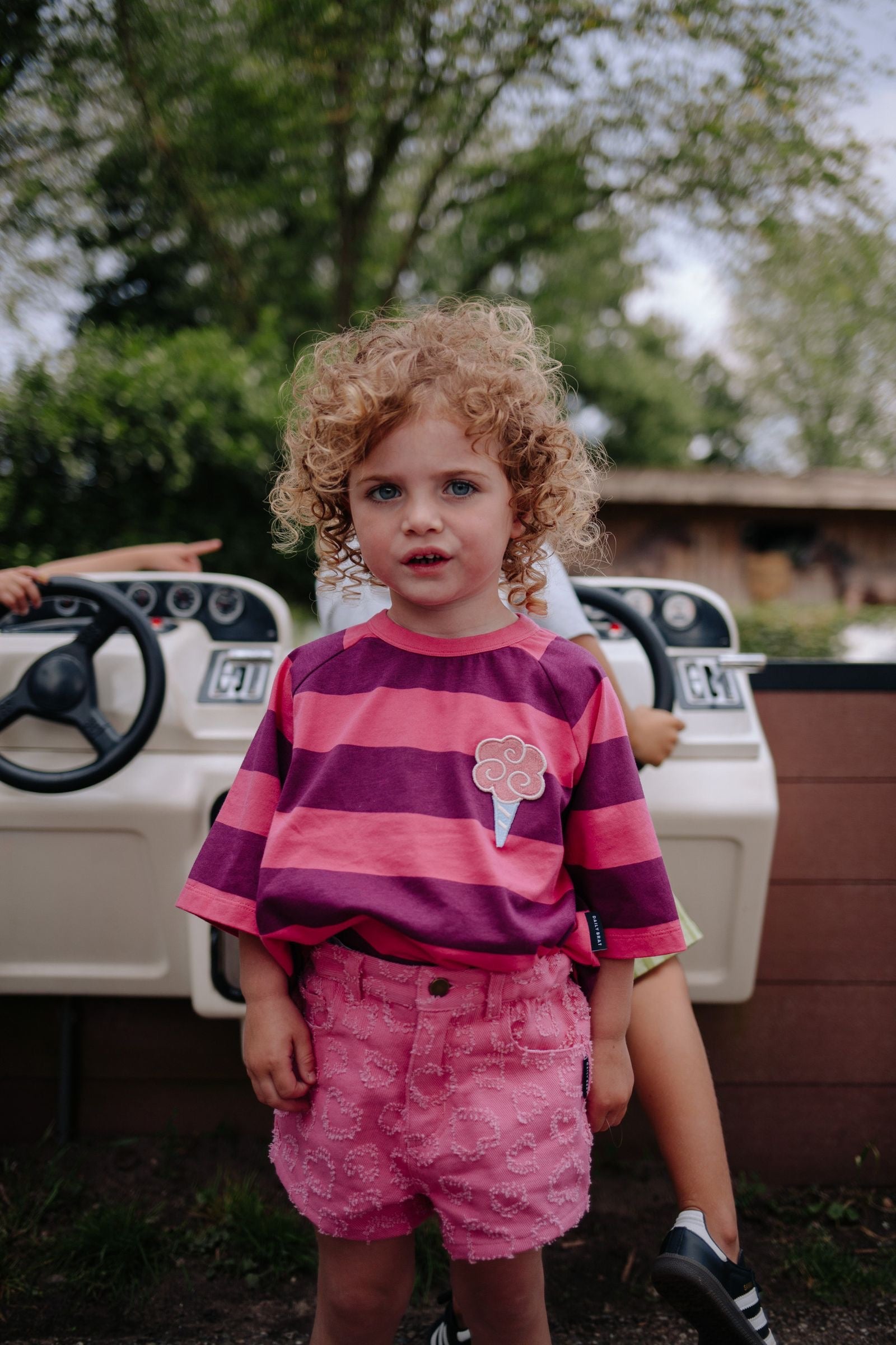 Daily Brat Daily Brat - Striped Ice Cream t-shirt Plum - Pearls & Swines