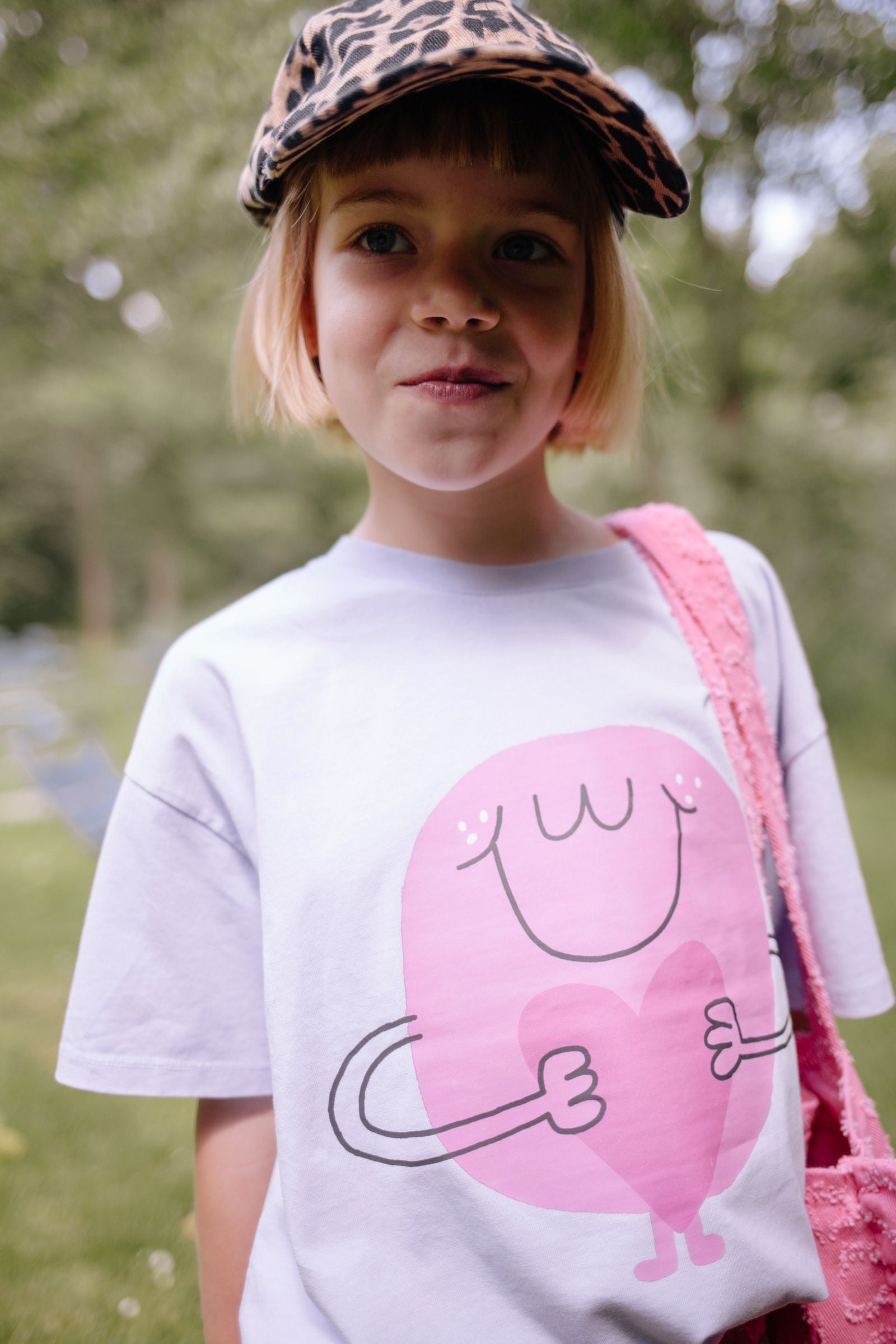 Daily Brat Daily Brat - Flossy Heart t-shirt Lavender - Pearls & Swines