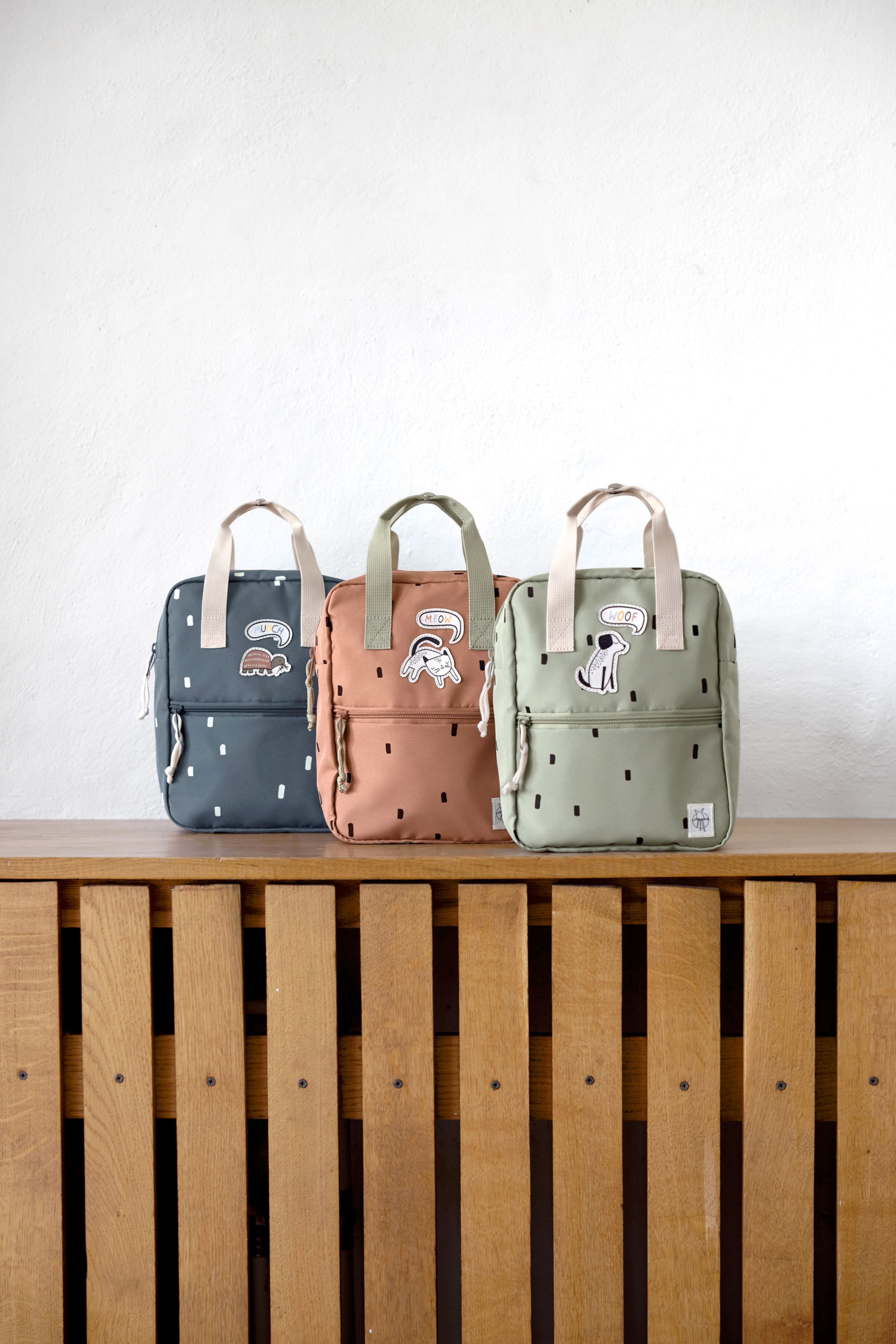 Lässig Lässig - Mini Square Backpack - Happy Prints, light olive - Pearls & Swines