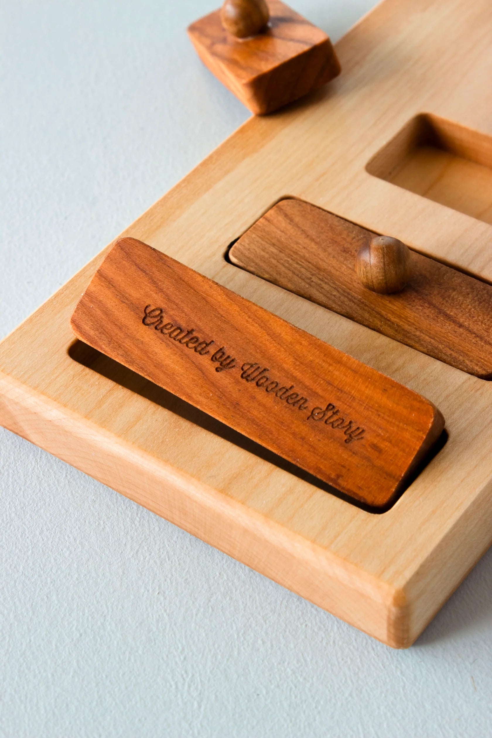 Wooden Story Wooden Story - Long-Short knob puzzle - Pearls & Swines