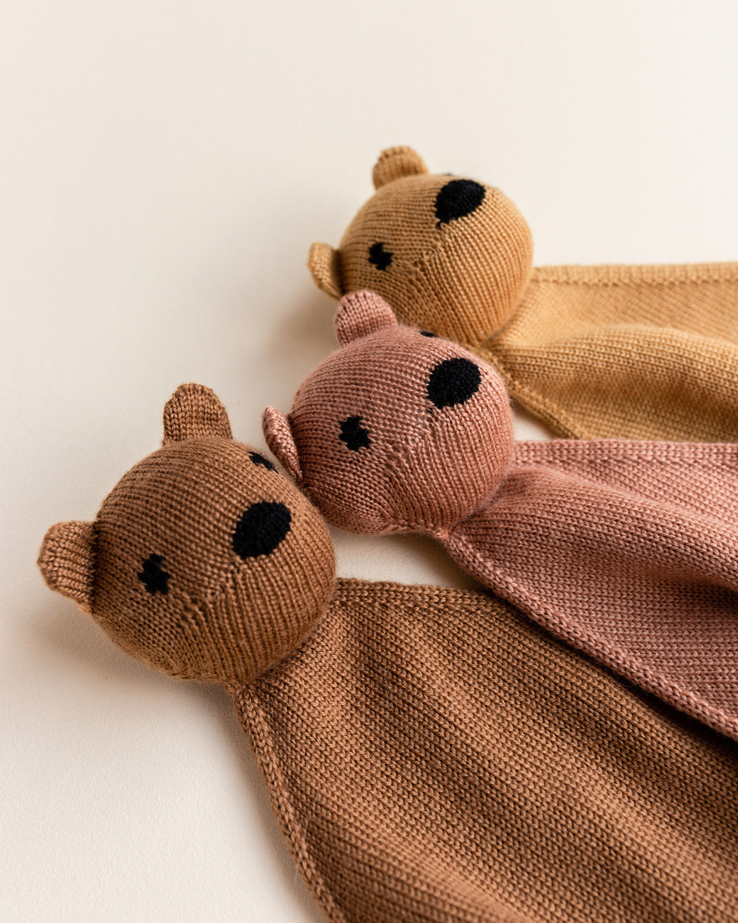 Hvid Hvid - Teddy Tokki - Ochre - Pearls & Swines