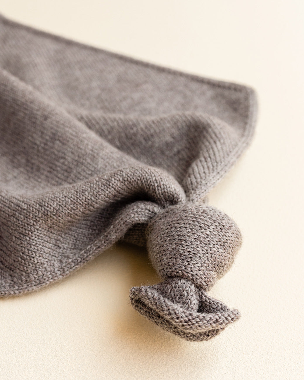 Hvid Hvid - Teddy Tokki - Otter - Pearls & Swines