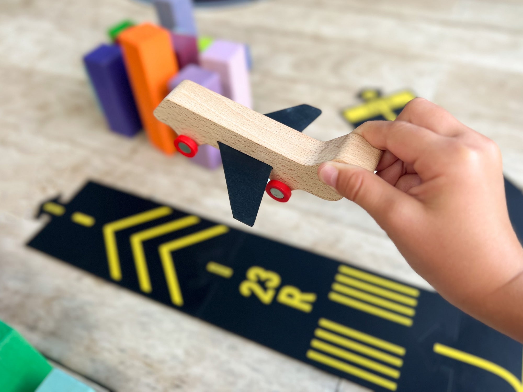 Waytoplay Waytoplay - Runway - 8 Pieces + 1 airplane - Pearls & Swines
