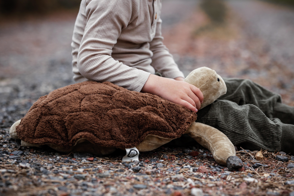 Senger Senger - Cuddly Animal Turtle - Large - Brown - Pearls & Swines