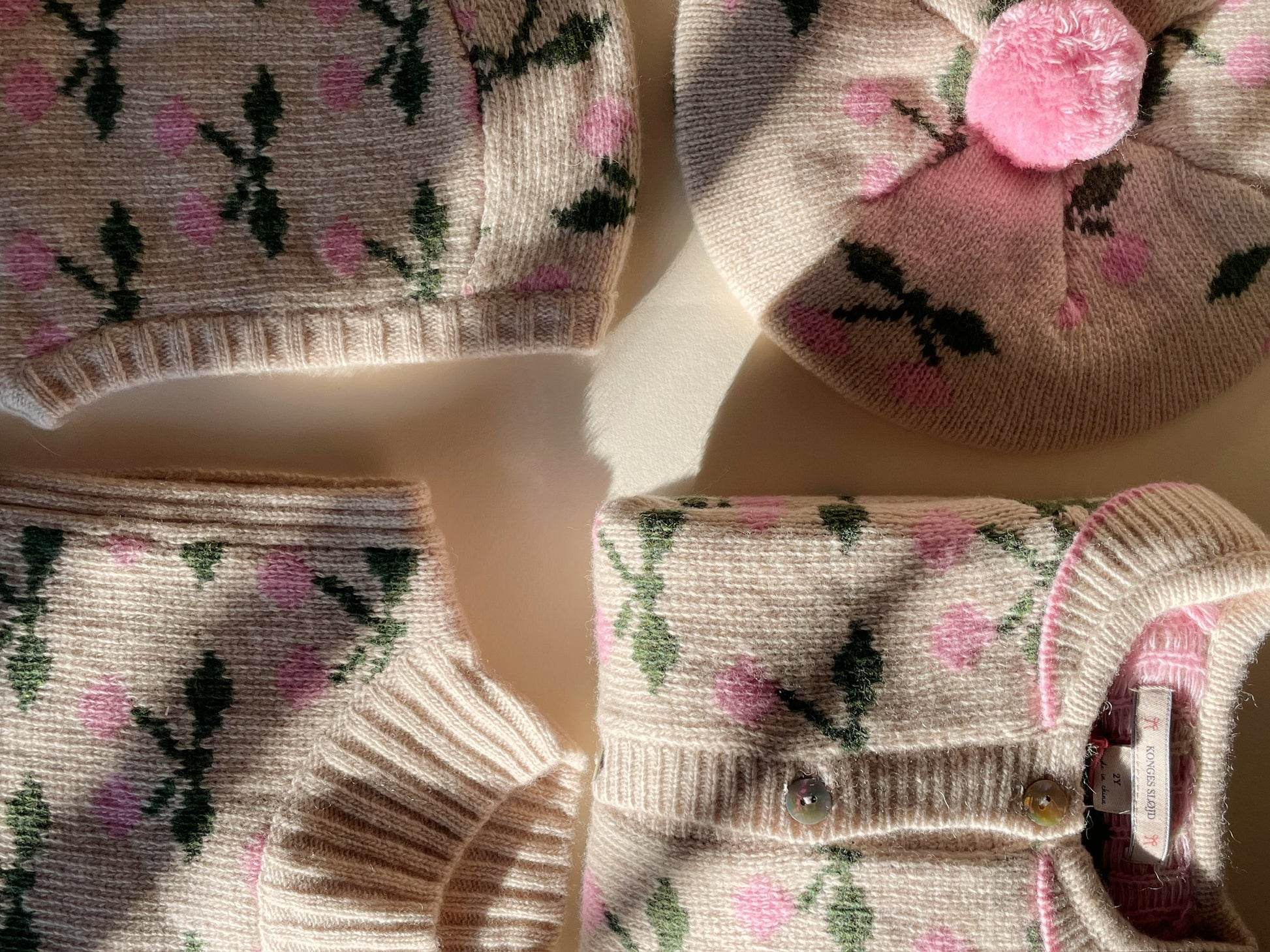 Konges Sløjd Konges Slojd - Belou neckwarmer - Cherry - Pearls & Swines