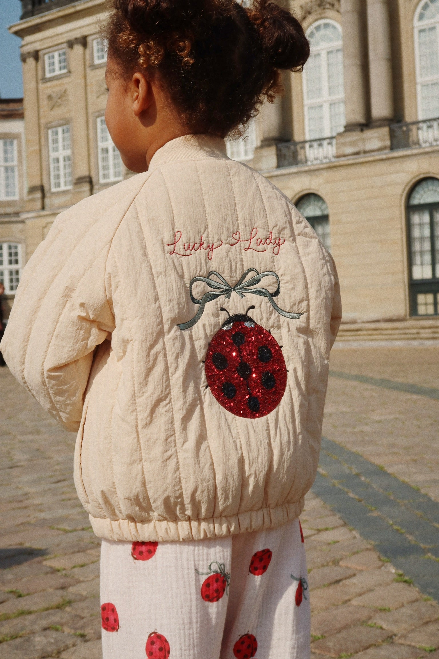 Konges Sløjd Konges Sløjd - Juno Sequin Bomber Jacket - Frappé - Pearls & Swines