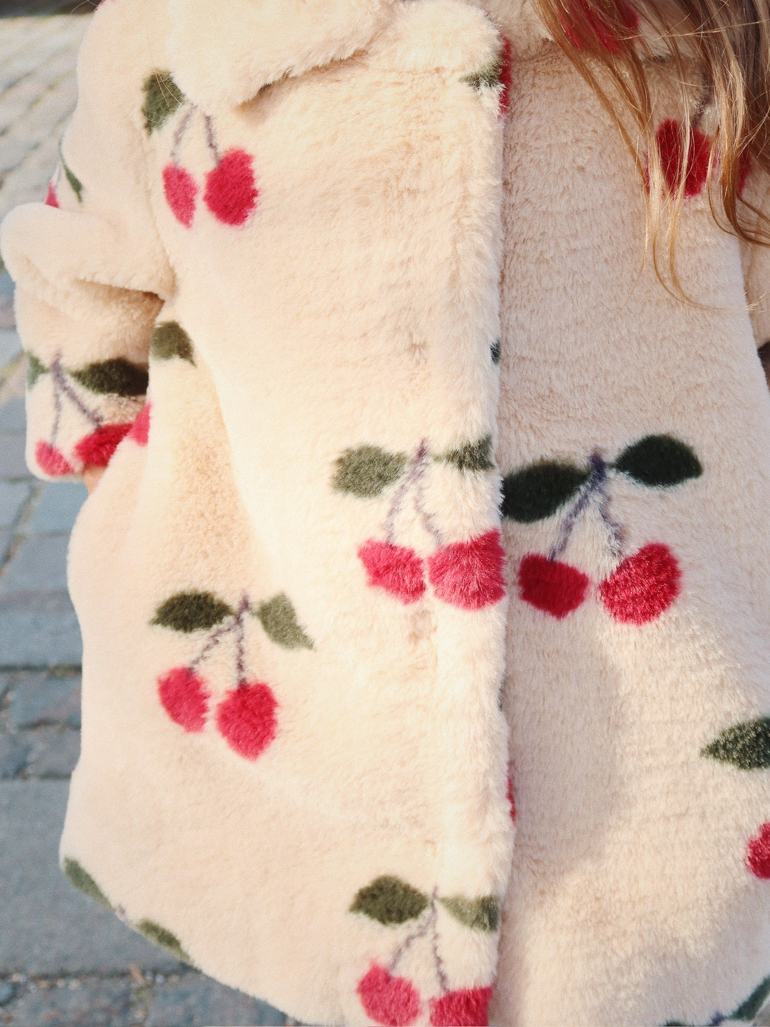 Konges Sløjd Konges Sløjd - Fuzzie Coat GRS - Ma Grande Cerise - Pearls & Swines