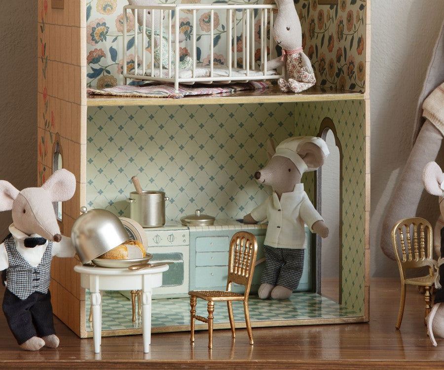 Maileg Maileg - Chef Mouse with Soup Pot and Spoon - Pearls & Swines