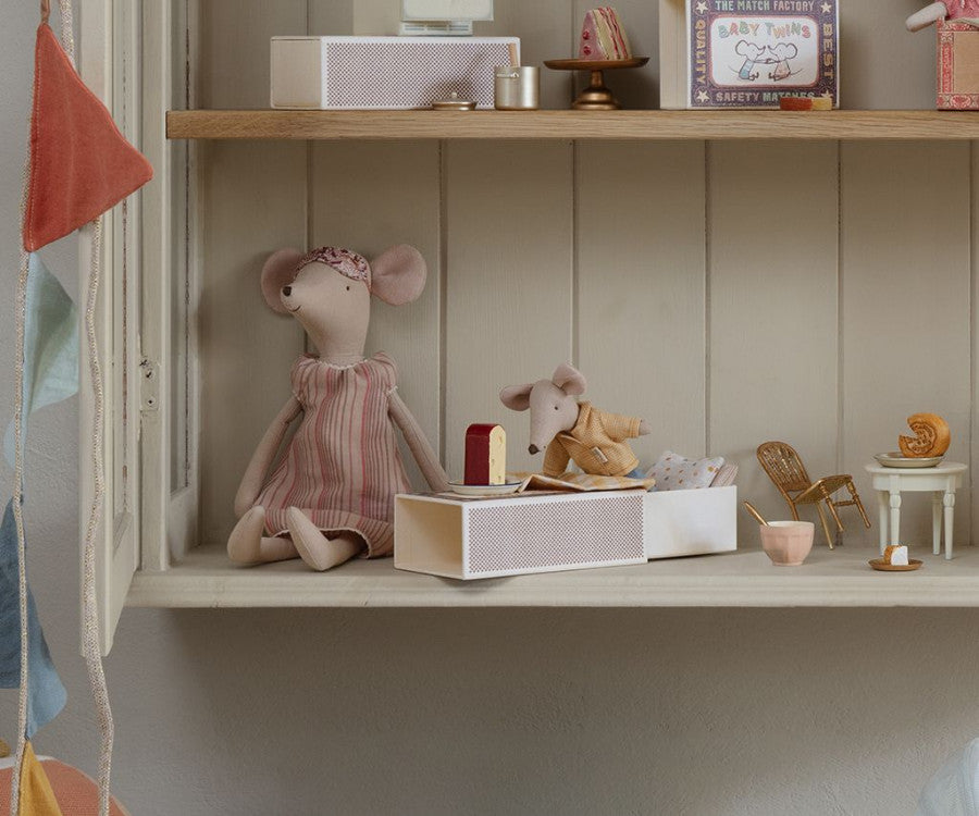 Maileg Maileg - Big Brother Mouse in Box - Check Shirt - Pearls & Swines