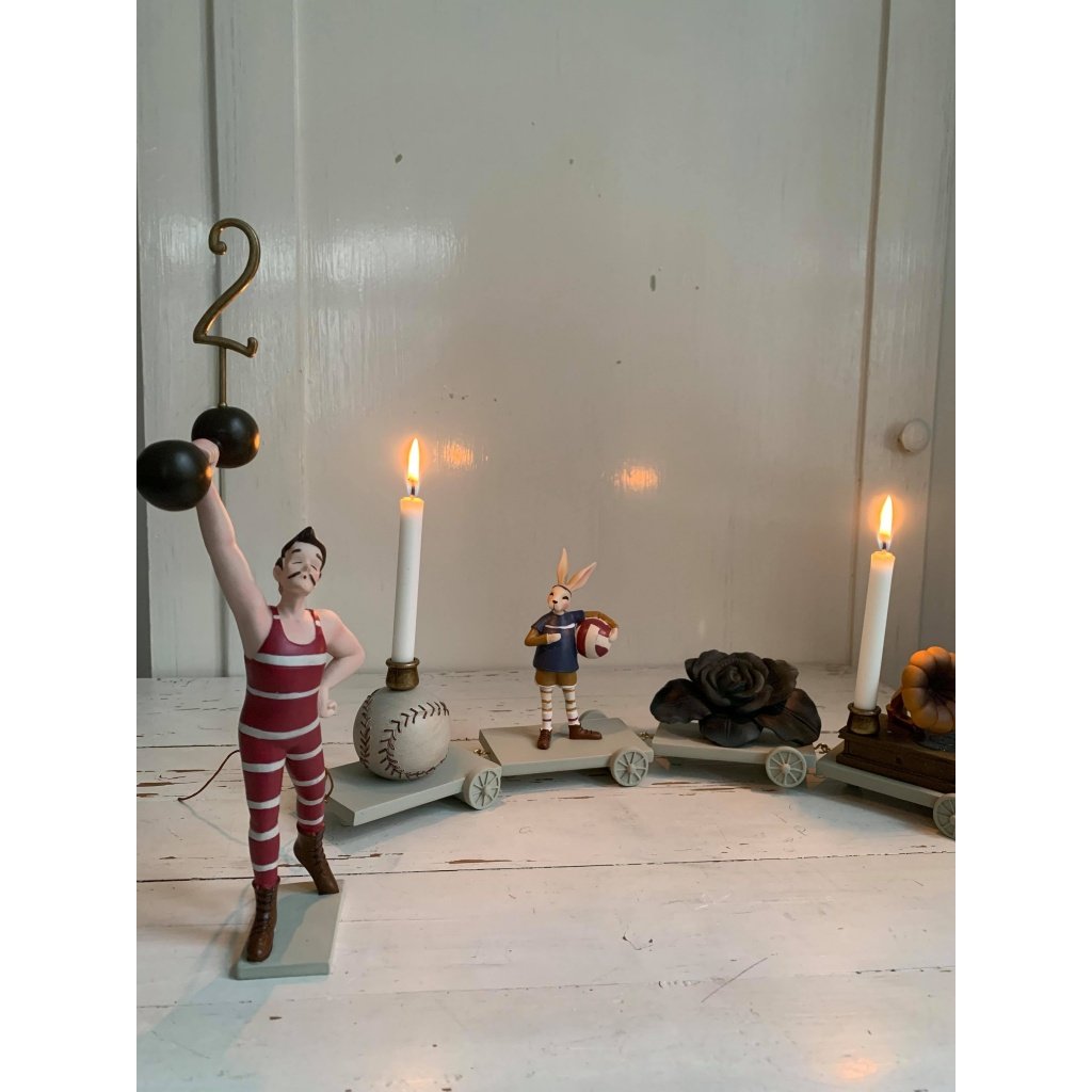 Konges Sløjd Konges Sløjd Birthday Train - Strong Man - Pearls & Swines