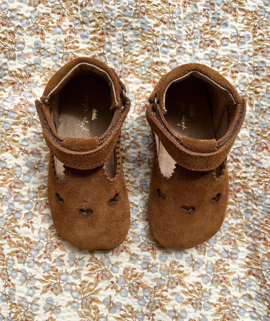 Konges Sløjd Collection Sale - Konges Sløjd Delphine Footies - Cognac - Pearls & Swines