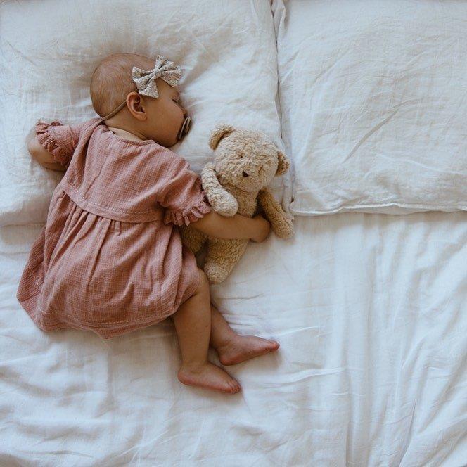 Moonie Bear Moonie Bear - The Humming Bear - Sand Natur - Pearls & Swines