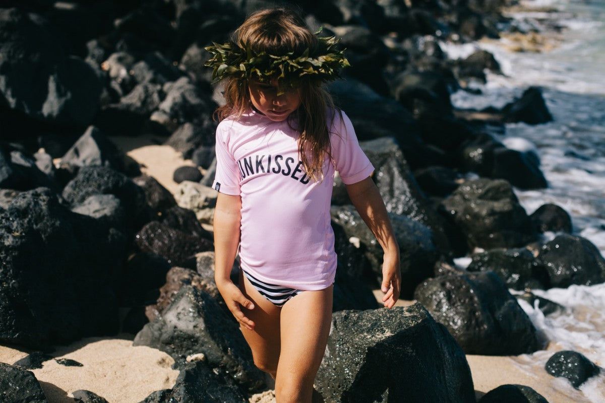 Beach &amp; Bandits Lappendag - Beach & Bandits - Sunkissed - Tee - Pearls & Swines